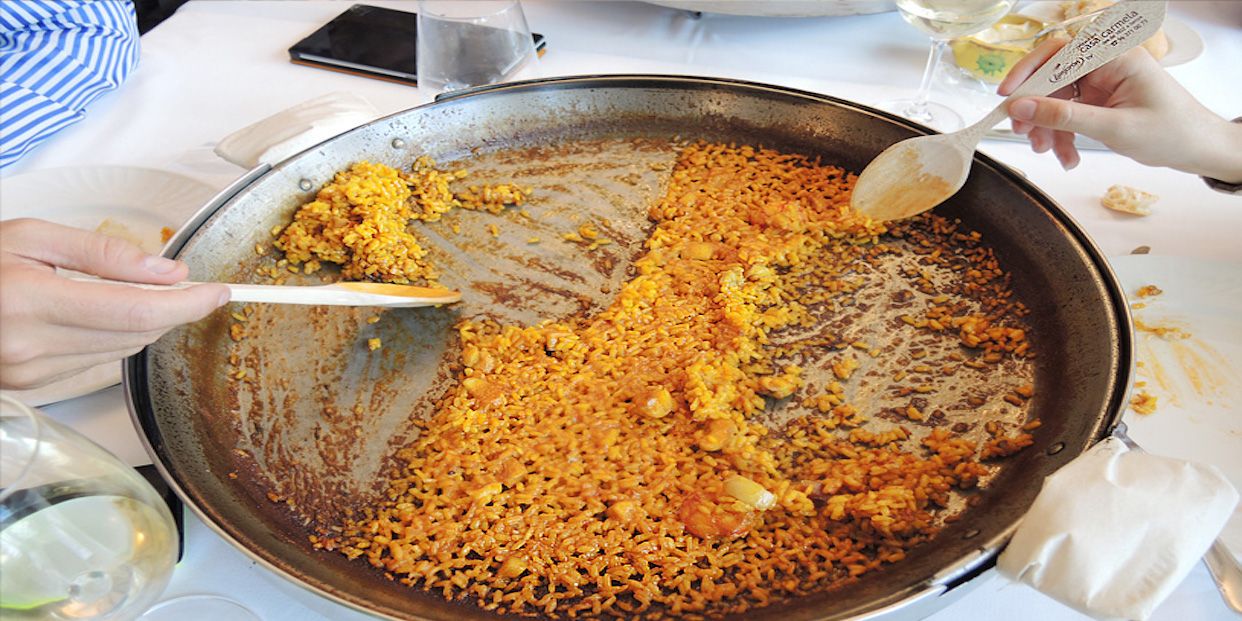 Cuatro restaurantes valencianos para rendirse al sabor de la paella (Casa Carmela)
