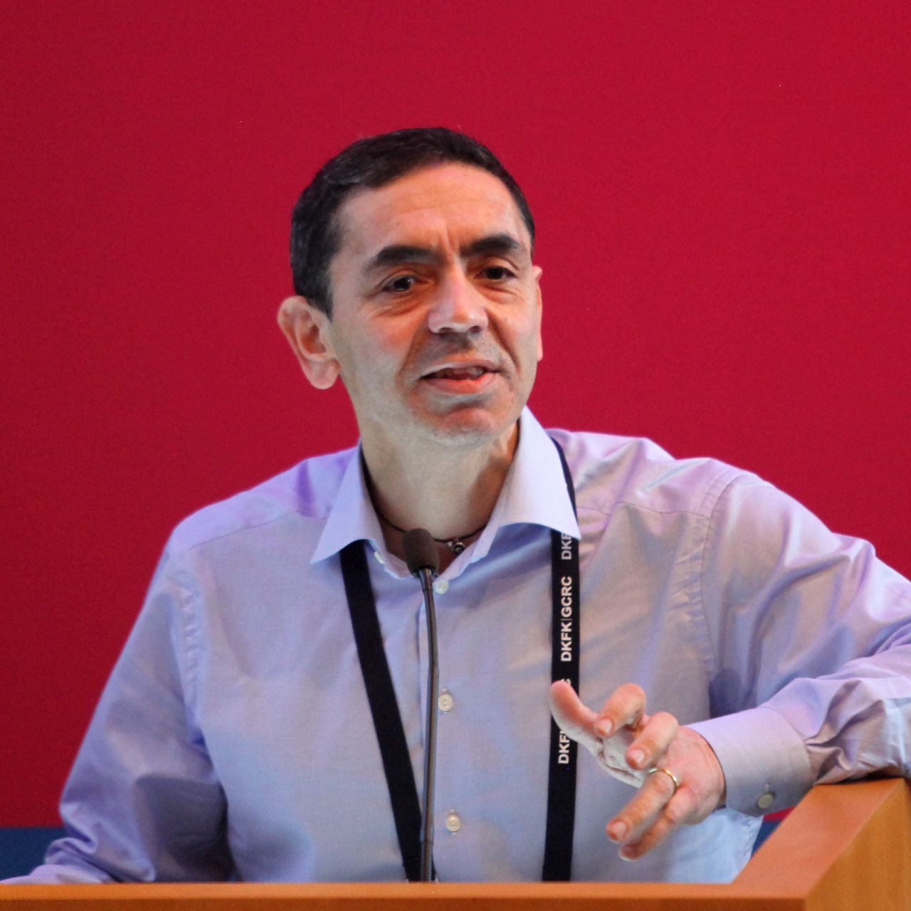 Forbes incluye 50 médicos y científicos enriquecidos por la pandemia en su lista de multimillonarios. Ugur Sahin. Foto  Wikipedia