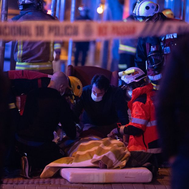 EuropaPress 3504887 ancianos atendidos calle antes ser trasladados centro hospitalario incendio