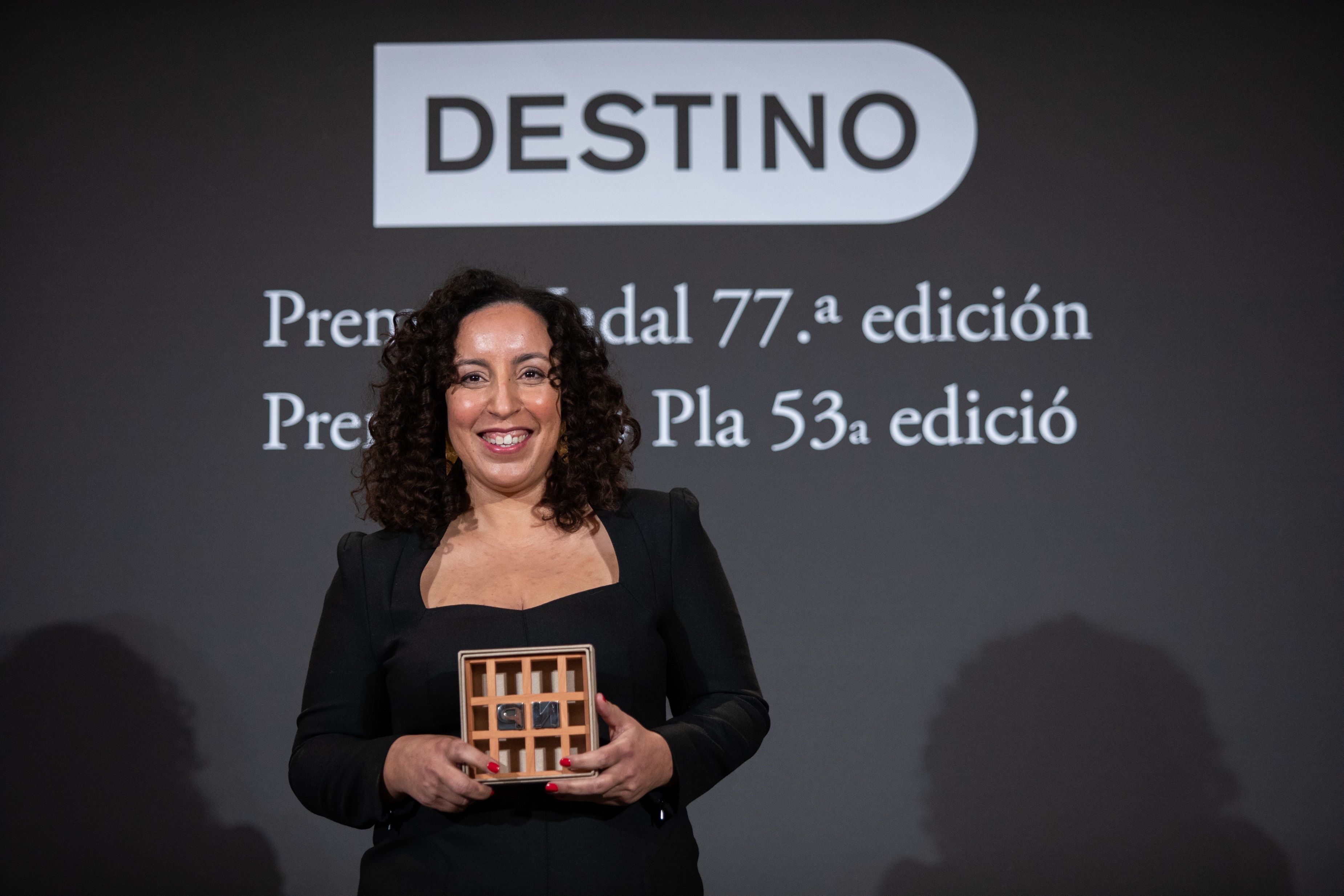 Najat El Hachmi, Premio Nadal 2021, reivindica la literatura para articular discursos alternativos - Foto: Europa Press 