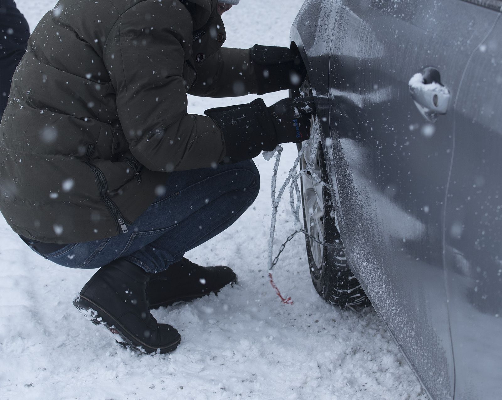 Consejos para colocar las cadenas de nieve en el coche en Galicia