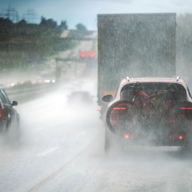 Recomendaciones para conducir con lluvia (Foto Bigstock)