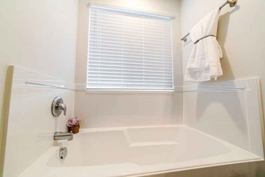 Cómo acabar con las manchas de óxido de la bañera 