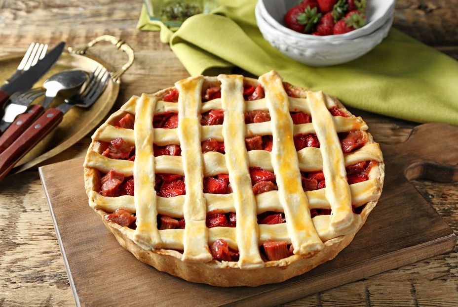 bigstock Delicious strawberry rhubarb p 206270905