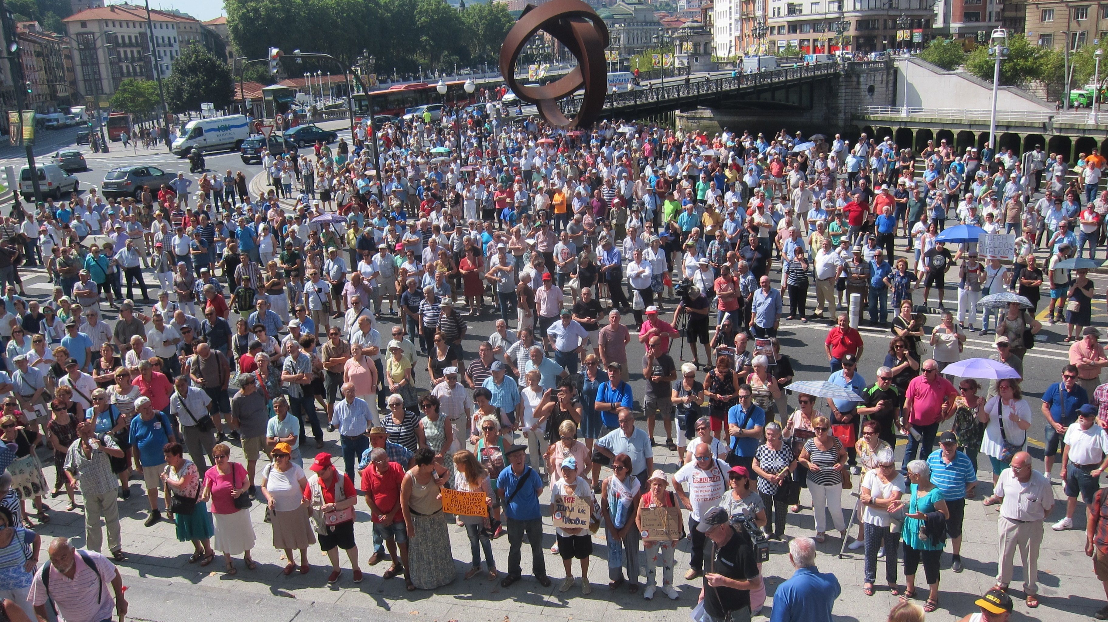 Pensionistas vascos llaman a movilizarse el 13 de abril