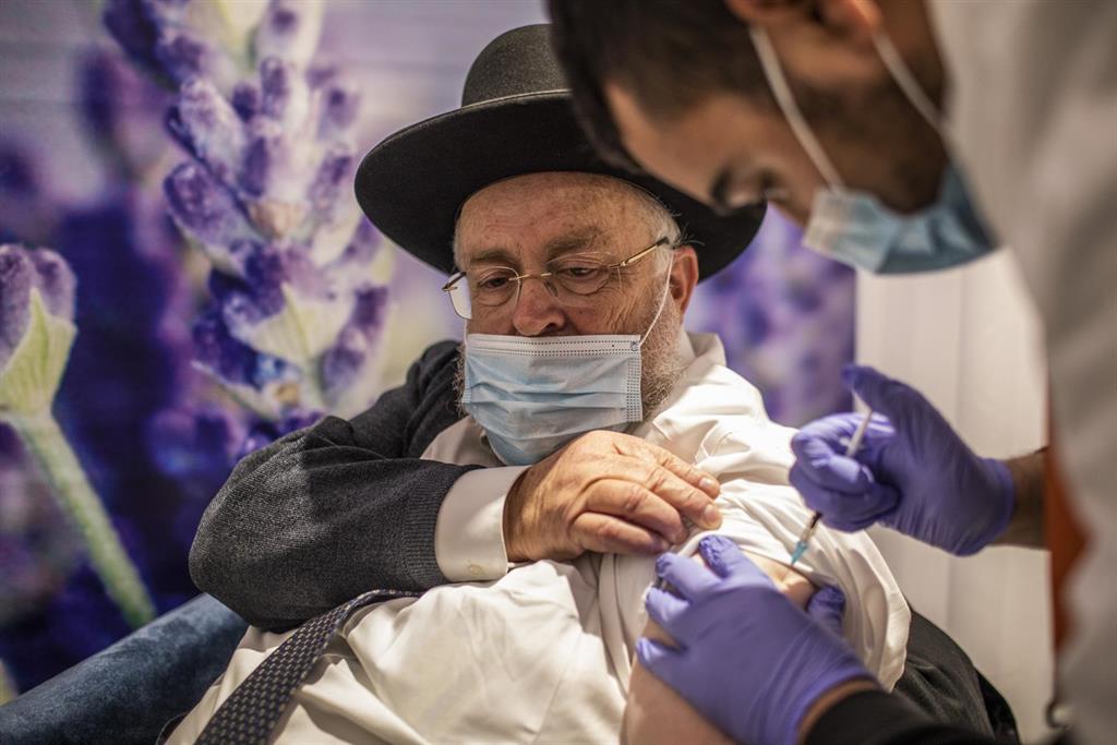 Israel: quienes reciban la segunda dosis de la vacuna podrán saltarse el confinamiento