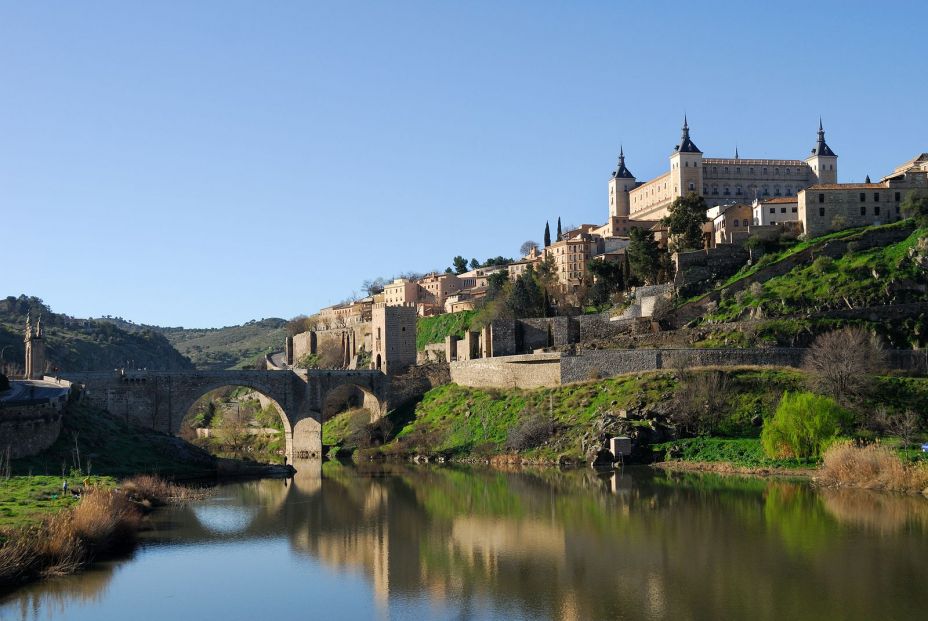 Ruta por las murallas de las ciudades españolas patrimonio de la Humanidad   Toledo (Foto Bigstock) 2