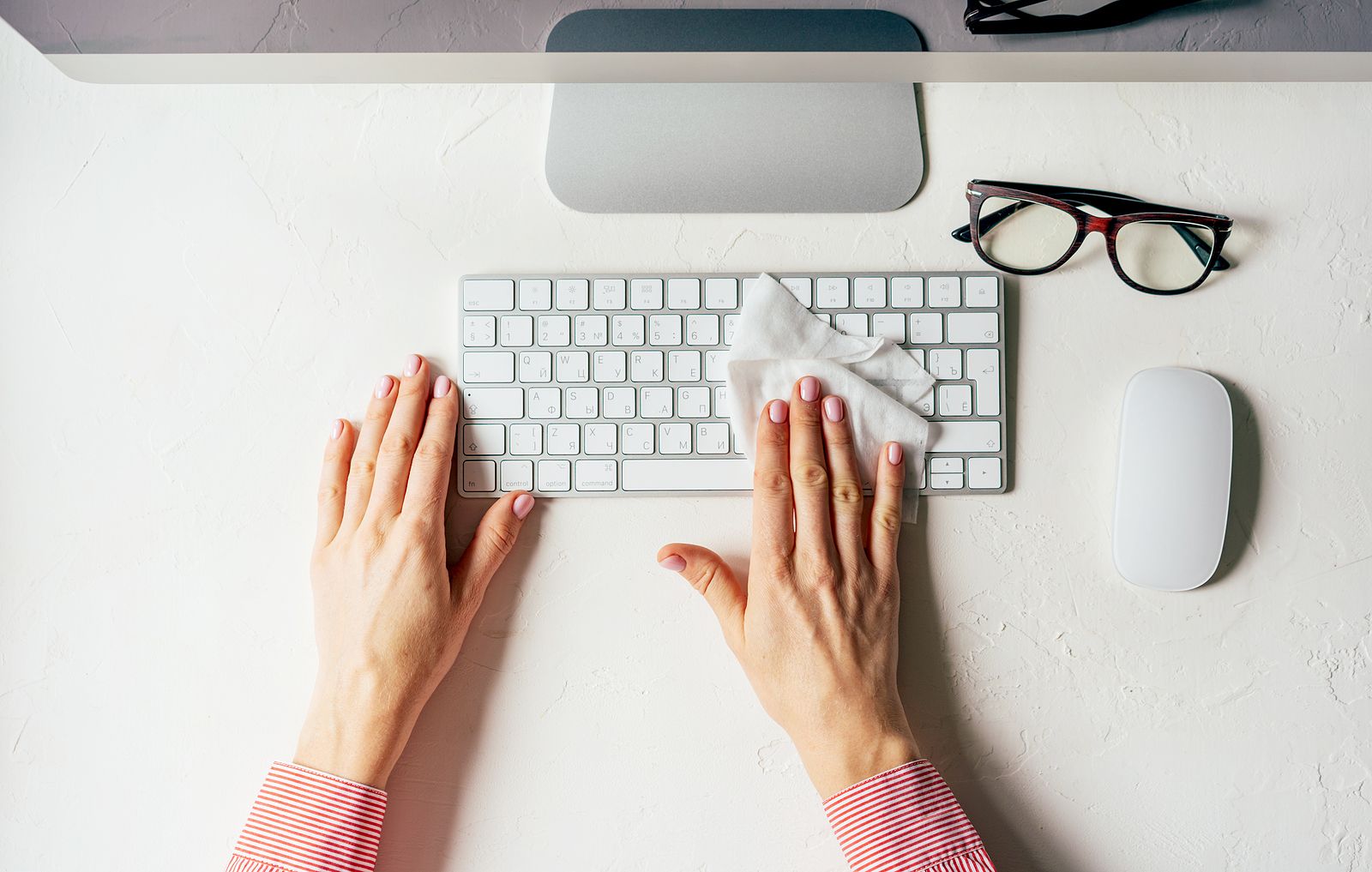 Trucos para limpiar el teclado del ordenador 