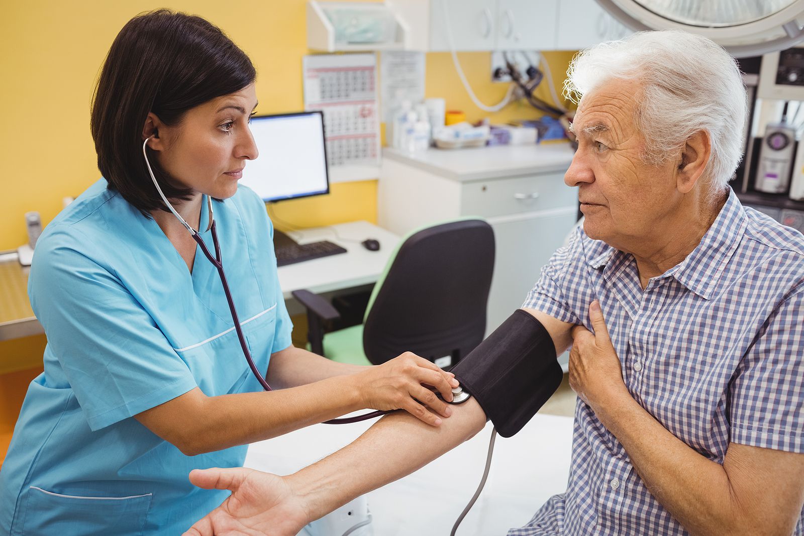 Controlar la presión arterial en ambos brazos es vital para evaluar el riesgo cardiovascular, según un estudio (Foto Bigstock) 2