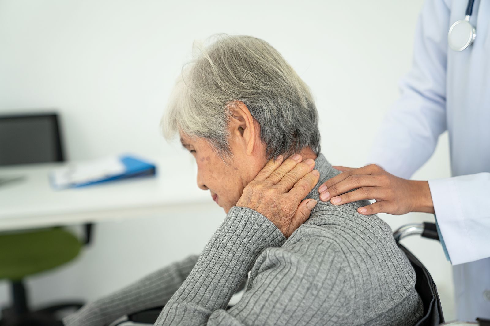 Estos productos de Lidl aliviarán tu espalda y cervicales (Foto Bigstock)