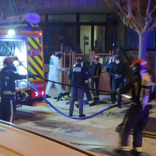 Un muerto y once heridos en el incendio de una residencia de mayores en Soria