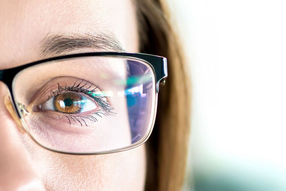 Millones de personas sin acceso a gafas: lo sufren sobre todo mujeres y personas mayores. Foto: bigstock Millones de personas sin acceso a gafas: lo sufren sobre todo mujeres y personas mayores. Foto: bigstock