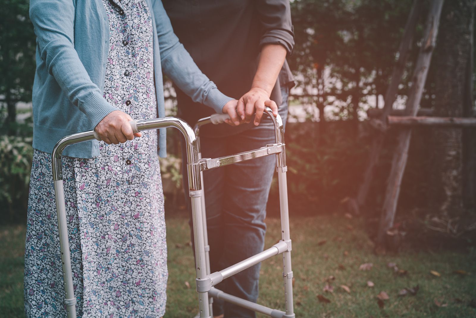 Asistente de personas mayores: ¿qué es y en qué te puede ayudar? (Foto Bigstock)