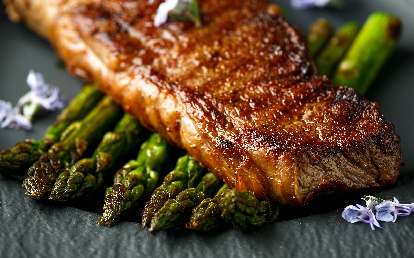 Así se debe cocinar la carne para que quede jugosa y dorada