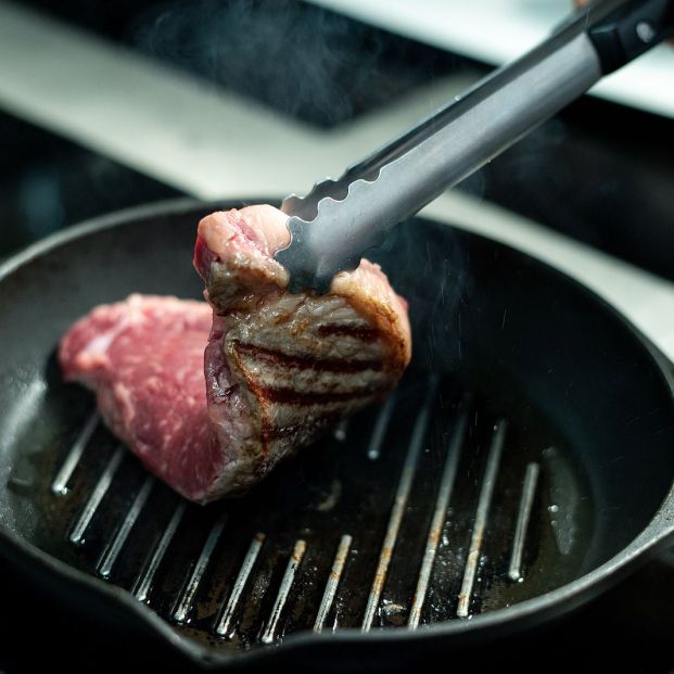 Así se debe cocinar la carne para que quede jugosa y dorada