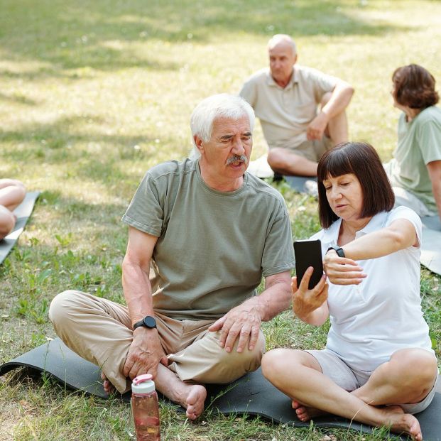 Nuevas pautas de la OMS para mayores de 65 años: "Cada movimiento cuenta" (Foto Bigstock)