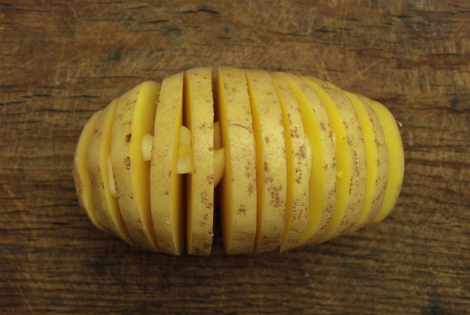 bigstock Raw Hasselback Potatoes  Slic 161999306