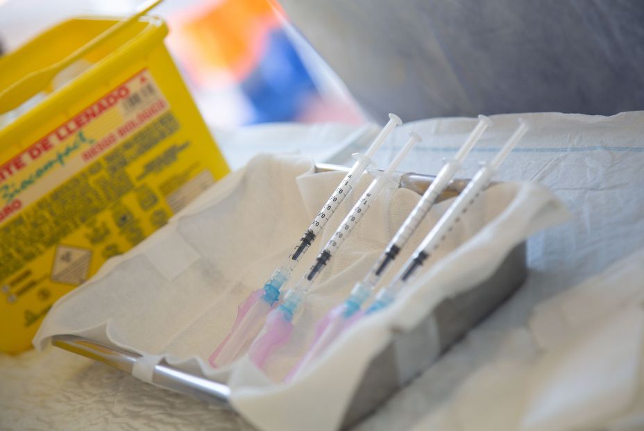 Sanidad notifica 30.251 casos y 702 muertes el fin de semana Sanidad notifica 30.251 casos y 702 muertes el fin de semana