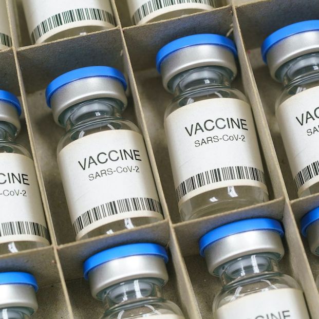 Los bulos sobre las vacunas contra el coronavirus que no debes creer