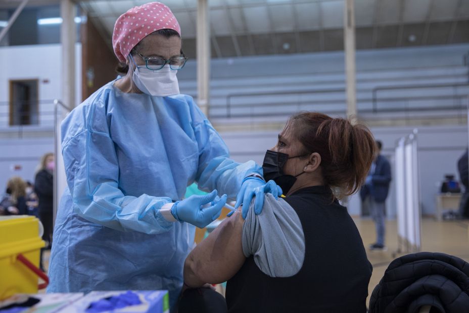 Aviso de los médicos ante la vacunación masiva del Covid