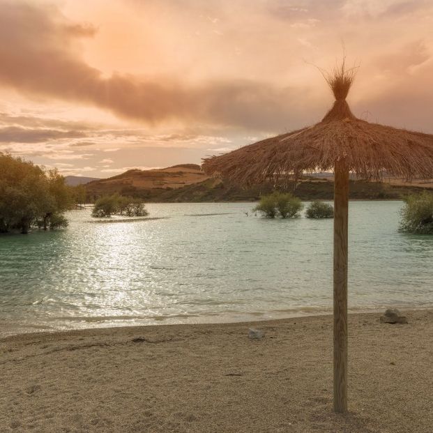Mejores palayas de interior (bigstock) The Alloz Reservoir In Lerate 211442929 (1) Mejores palayas de interior (bigstock) The Alloz Reservoir In Lerate 211442929 (1)