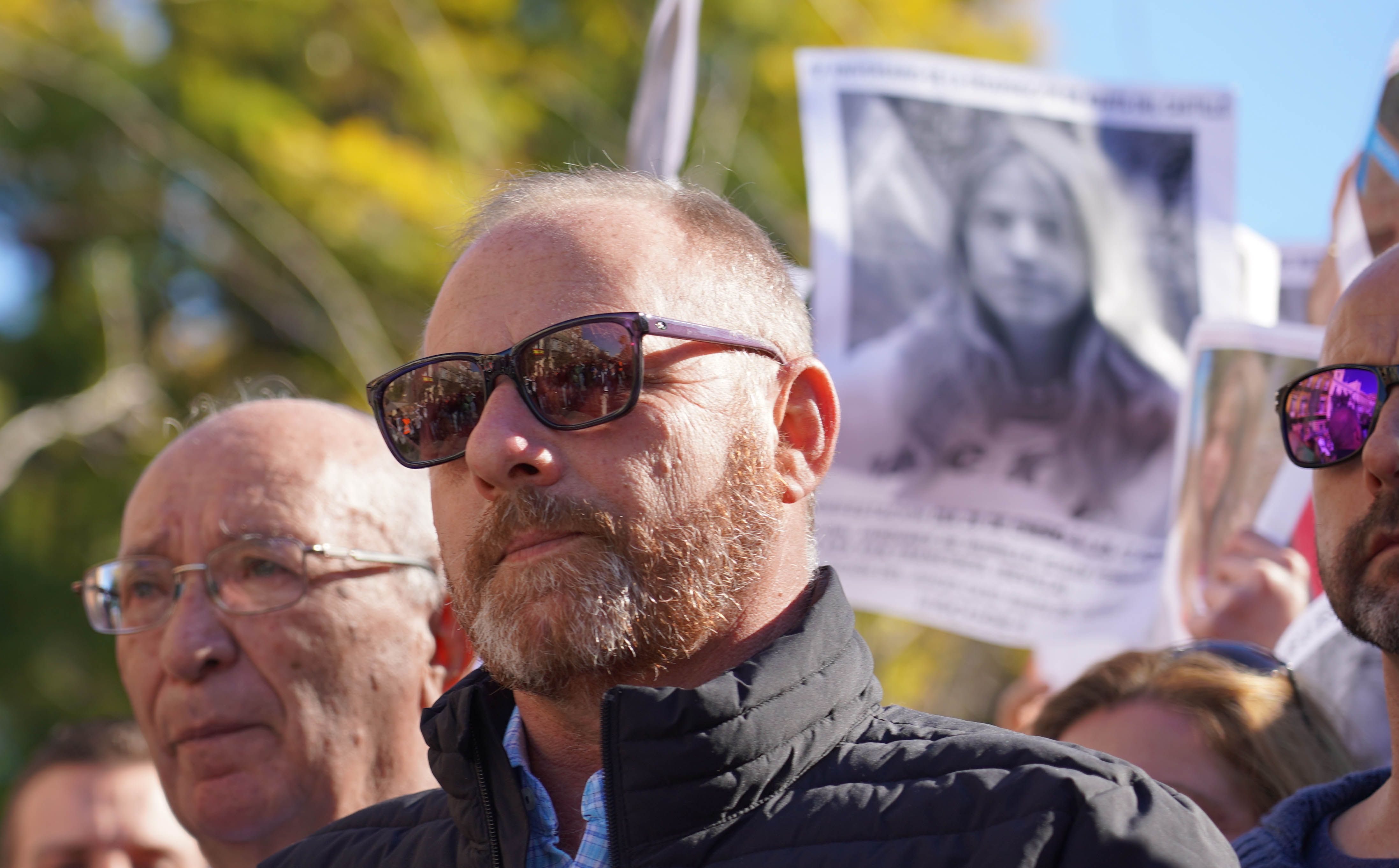 EuropaPress 1866989 padres joven antonio castillo manifestacion exigir repeticion juicio caso