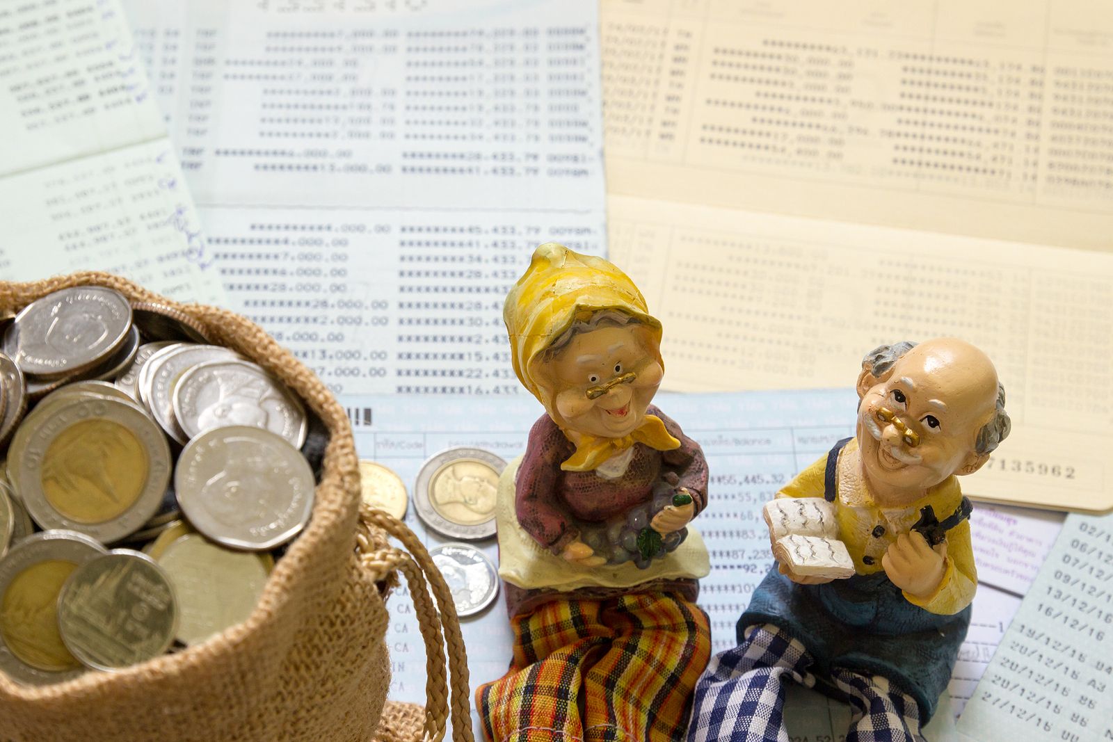 Descubre qué es el “dinero de vuelta” y cómo puede facilitar el acceso al efectivo en la España vaciada (Foto Bigstock)