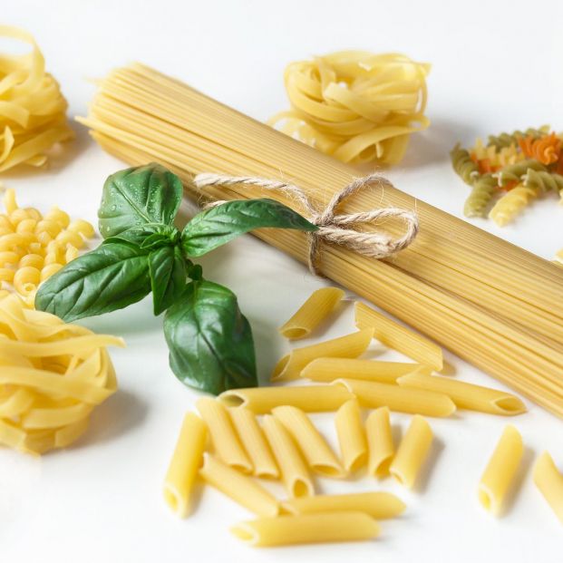 Agua de cocer la pasta para aliviar el dolor de pies y otras utilidades