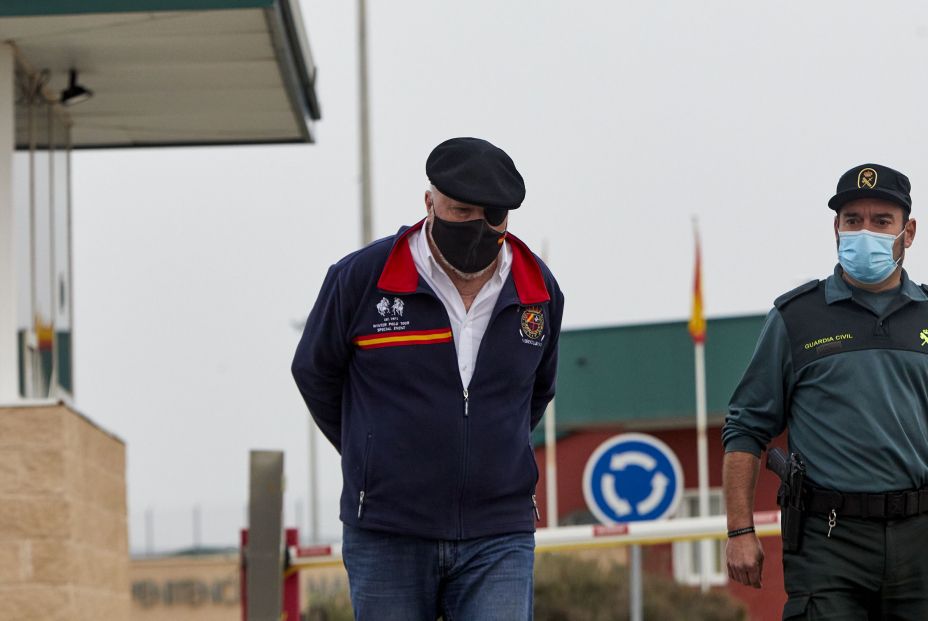 El comisario Villarejo sale de la cárcel tras más de 3 años de prisión preventiva El comisario Villarejo sale de la cárcel tras más de 3 años de prisión preventiva