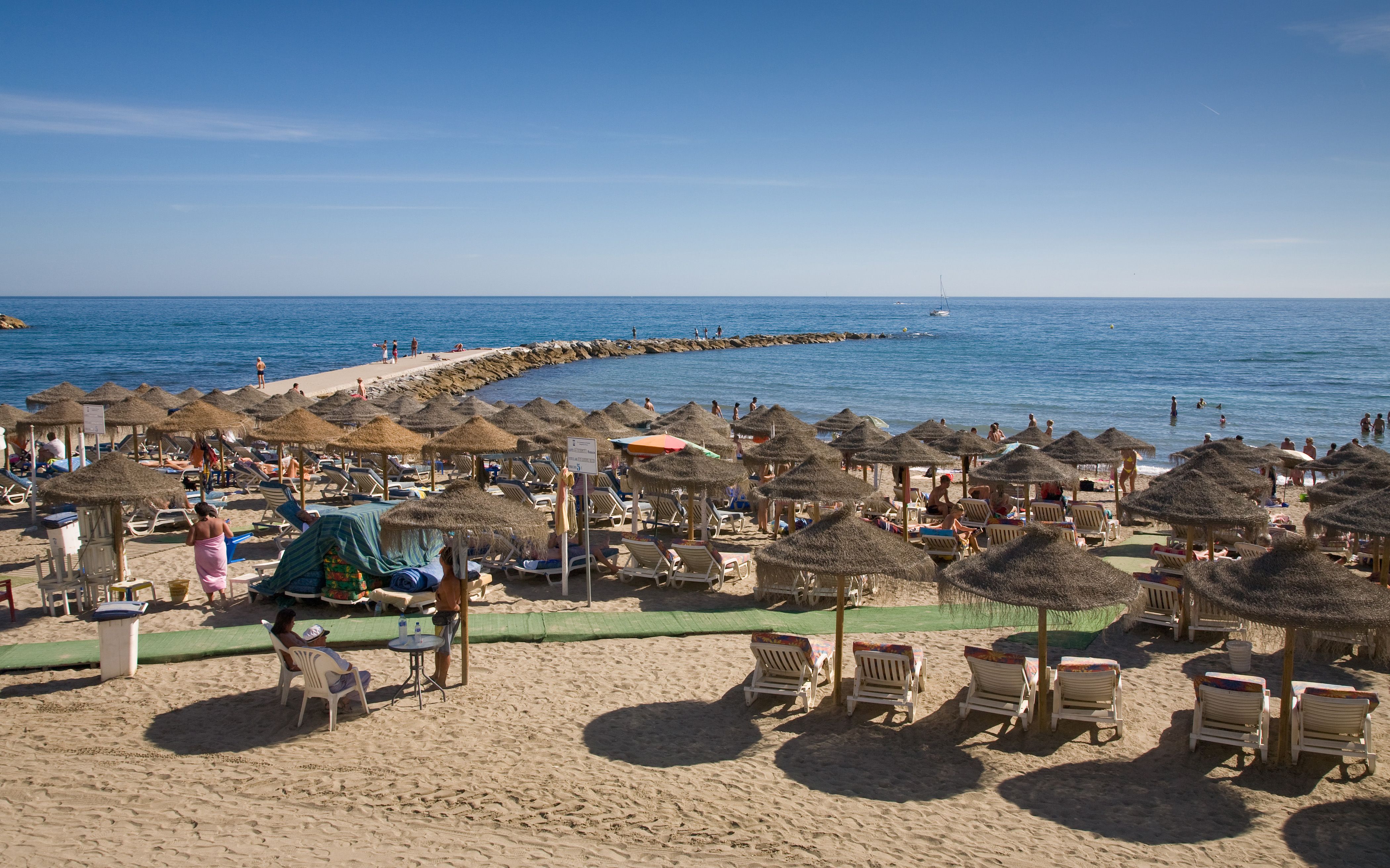 Playa de Marbella, en la Costa del Sol malagueña, una de las playas más concurridas (Creative commons)