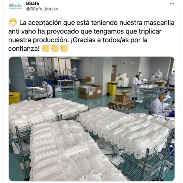 Tuit de BSafe sobre el éxito de su mascarilla antivaho.