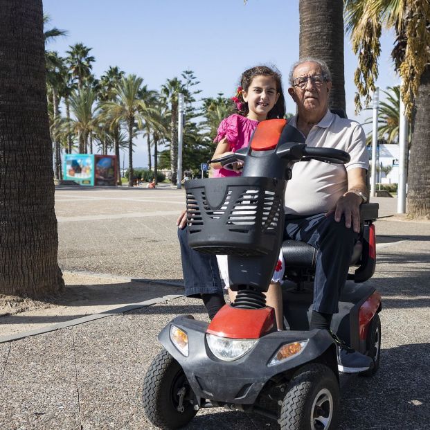 Scooters para mayores con problemas de movilidad ¿qué tipos hay? (Foto Bigstock) 2