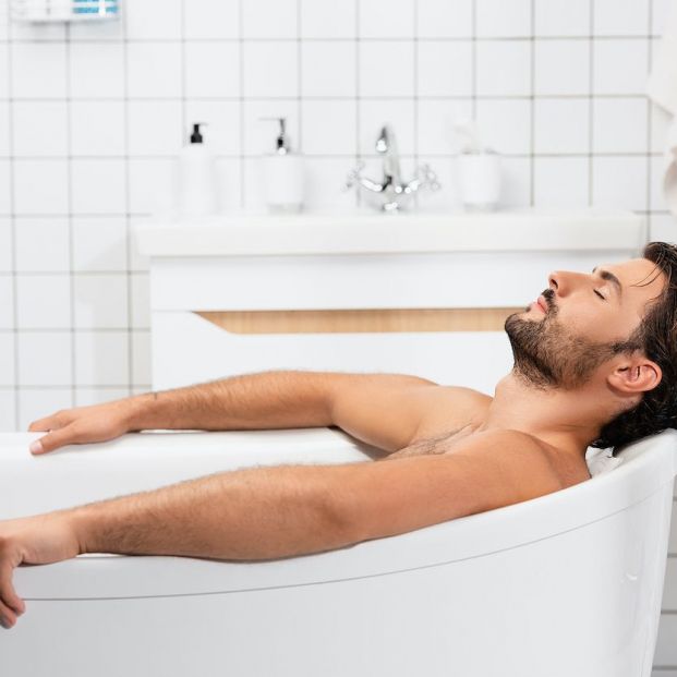 ¿Tomar un baño caliente quema tantas calorías como una caminata?