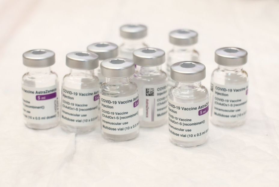 Alergias, graves entre los posibles efectos secundarios de la vacuna de AstraZeneca. Foto: Europa Press