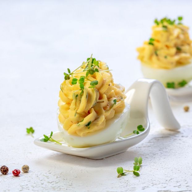 Apunta estas recetas para preparar unos huevos rellenos diferentes Foto: bigstock 