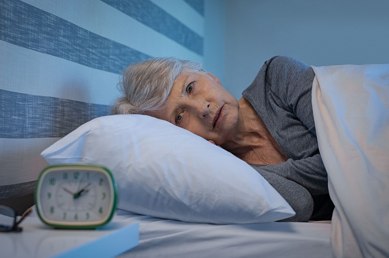 Formas de conseguir dormir más horas a medida que envejeces (Foto Bigstock)