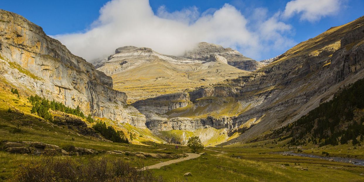 Descubre el Monte Perdido de los Pirineos, que incluye dos de los cañones más grandes y profundos de Europa (Foto Bigstock) 4