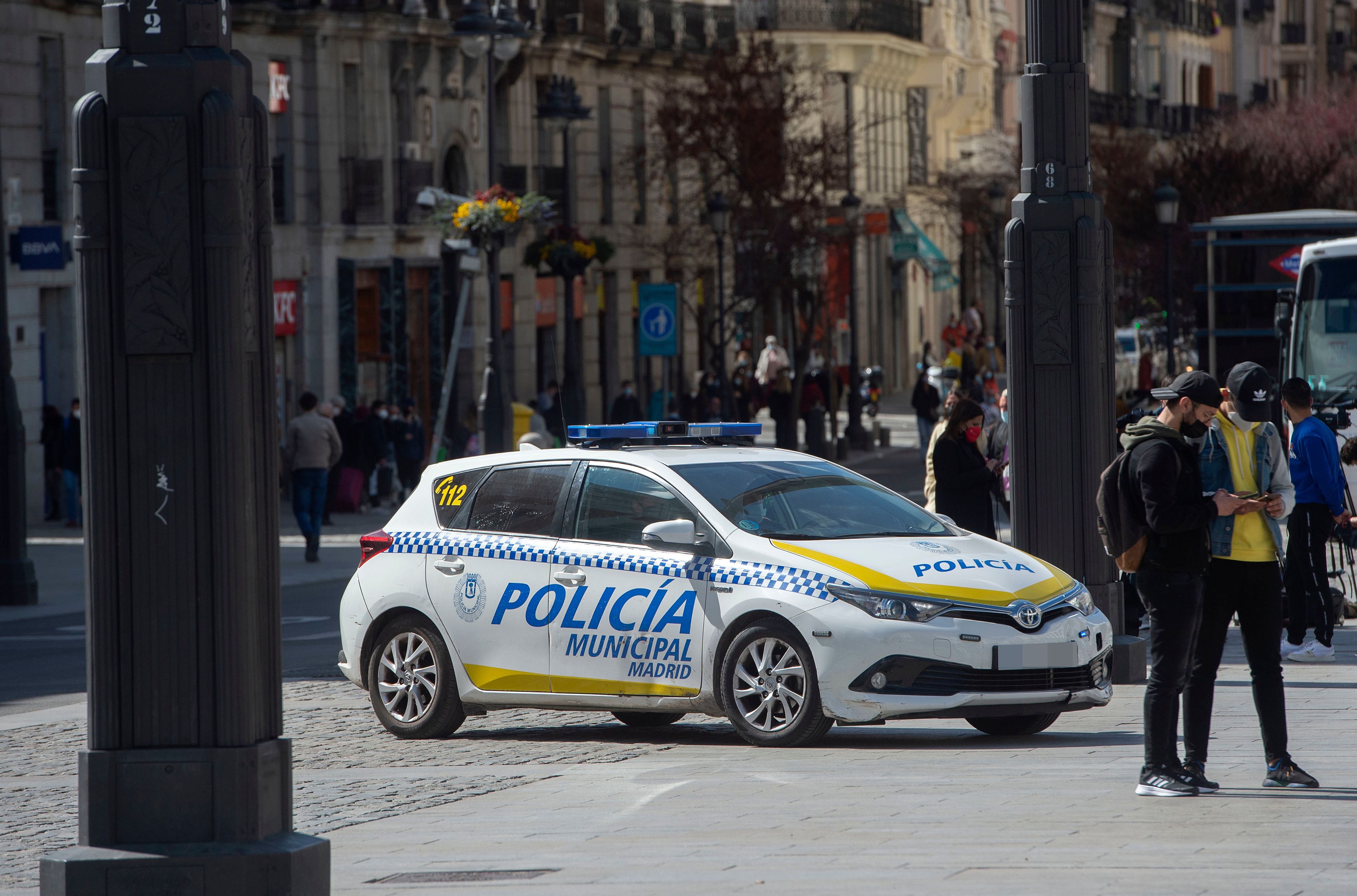 Prisión para un policía local detenido por matar a una anciana empujándola por las escaleras