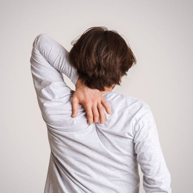 Me pica mucho la espalda: ¿a qué se debe?  Foto: bigstock