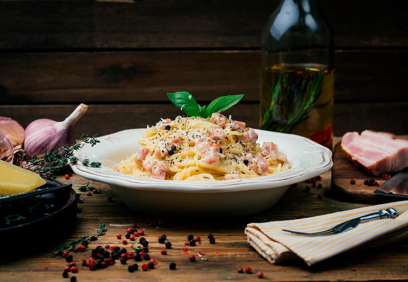 Morir por comer pasta en mal estado, la intoxicación común más desconocida