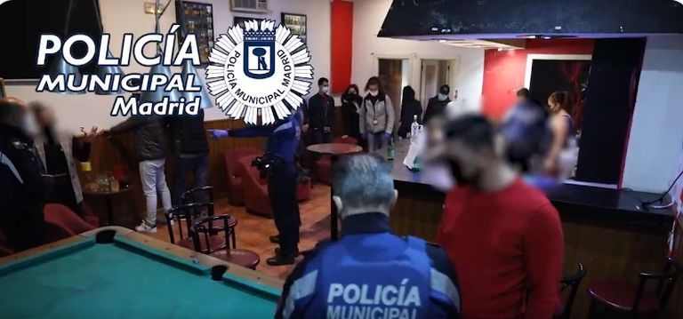 Las fiestas ilegales llevan camino de convertir el centro de Madrid en un nuevo "Magaluf" Foto: Europa Press Las fiestas ilegales llevan camino de convertir el centro de Madrid en un nuevo "Magaluf" Foto: Europa Press