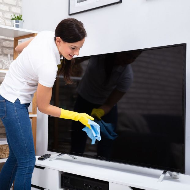 Pasos para limpiar tu televisión sin dañarla Foto: bigstock