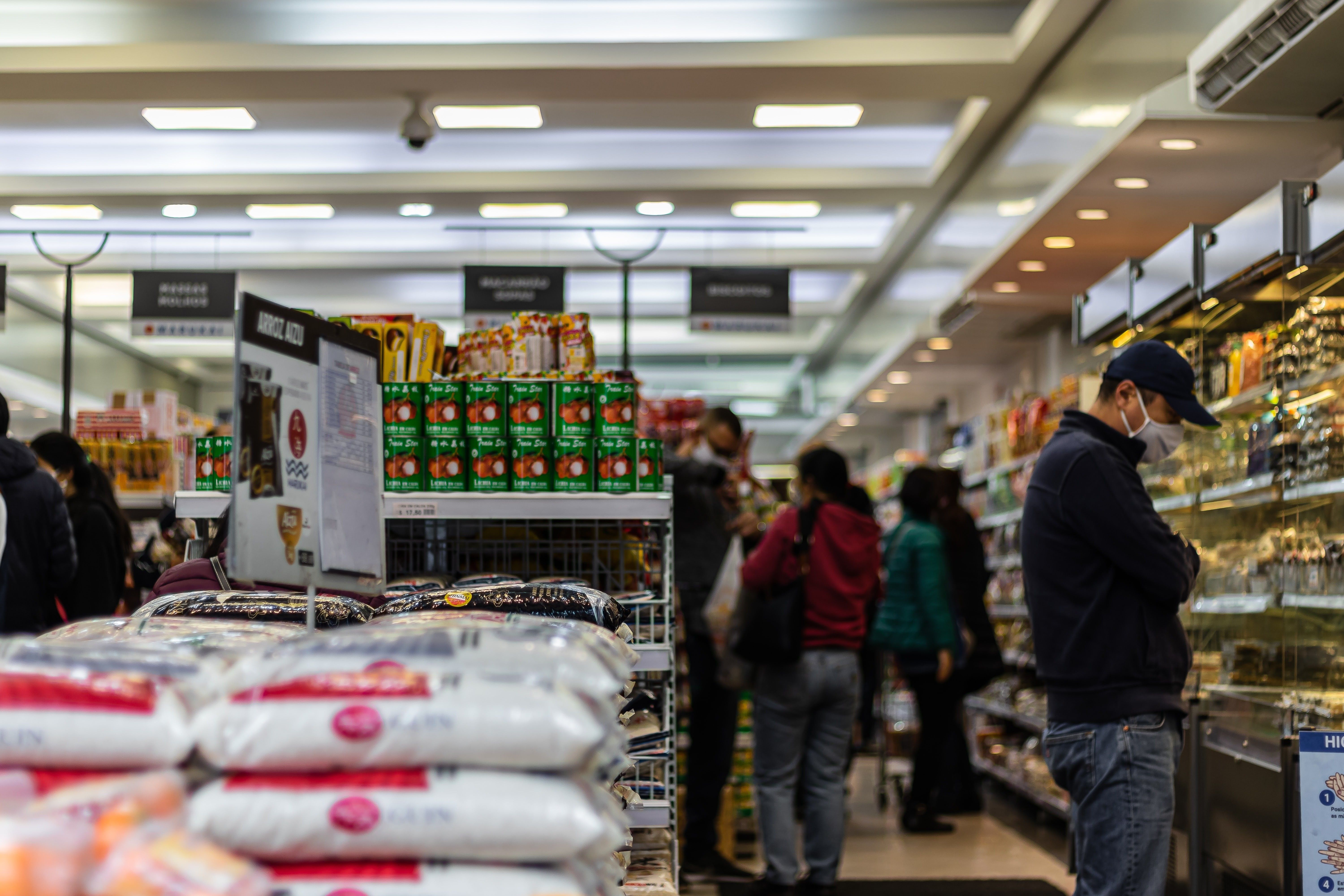 Horarios de los supermercados que abrirán los días festivos de Semana Santa