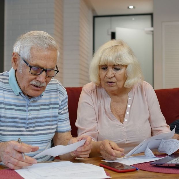 Aportaciones al plan de pensiones del cónyuge ¿Cómo afectan a mi declaración de la renta? (Foto Bigstock)