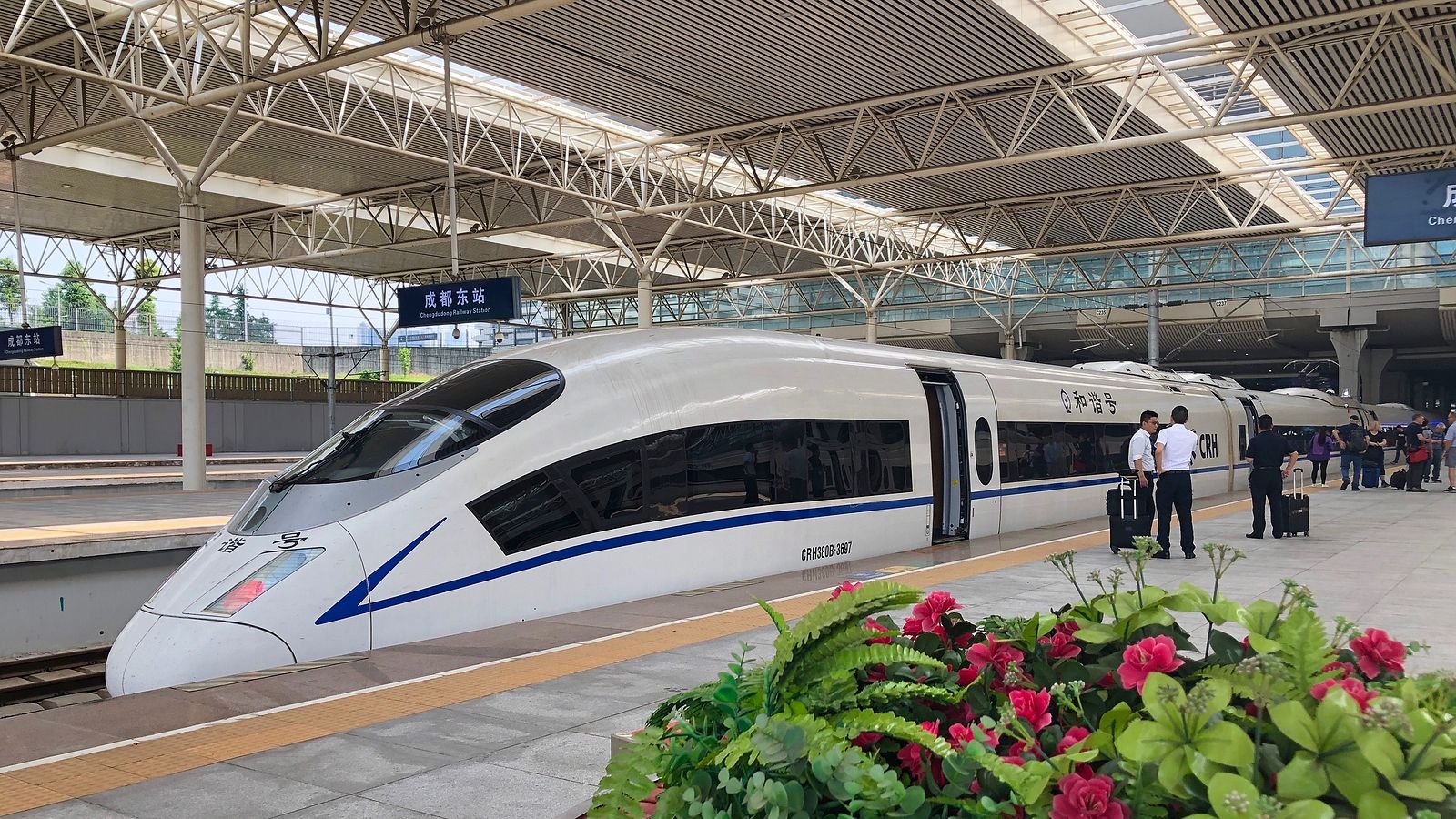 La línea de metro más futurista de mundo está en China. Bigstock