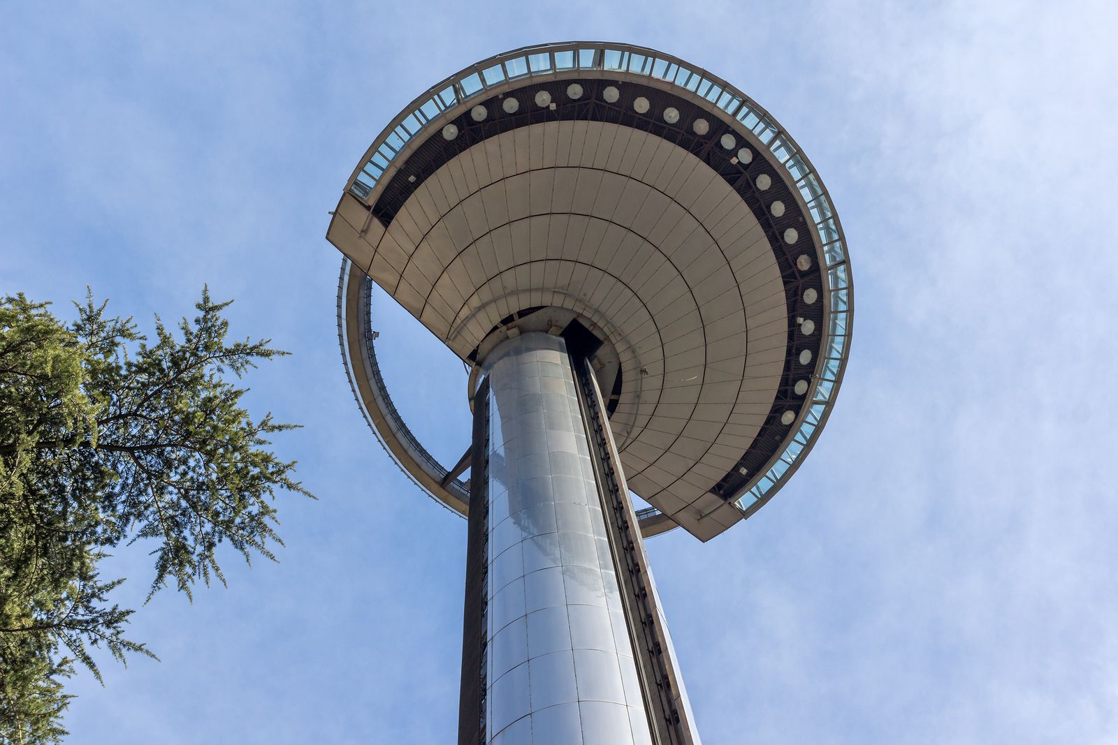 ¿Es posible visitar el Faro de Moncloa? (Bigstock) ¿Es posible visitar el Faro de Moncloa? (Bigstock)