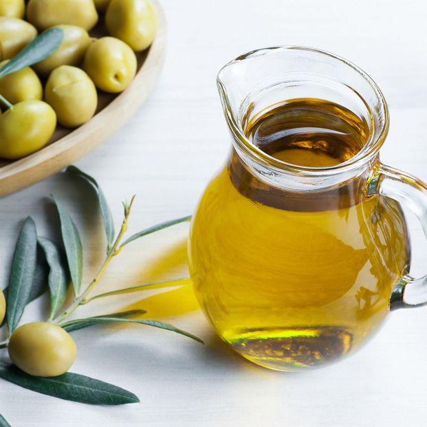 Si tienes caspa es que no conoces estos remedios naturales para evitarla Si tienes caspa es que no conoces estos remedios naturales para evitarla