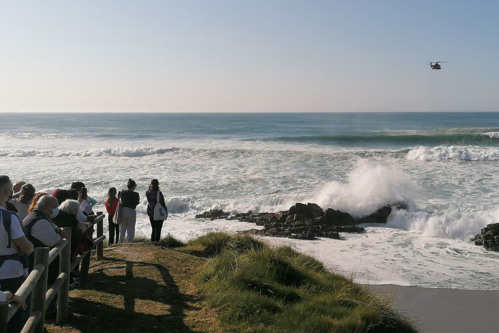 Rescatan sin vida a un bañista en una playa de Arteixo (A Coruña)