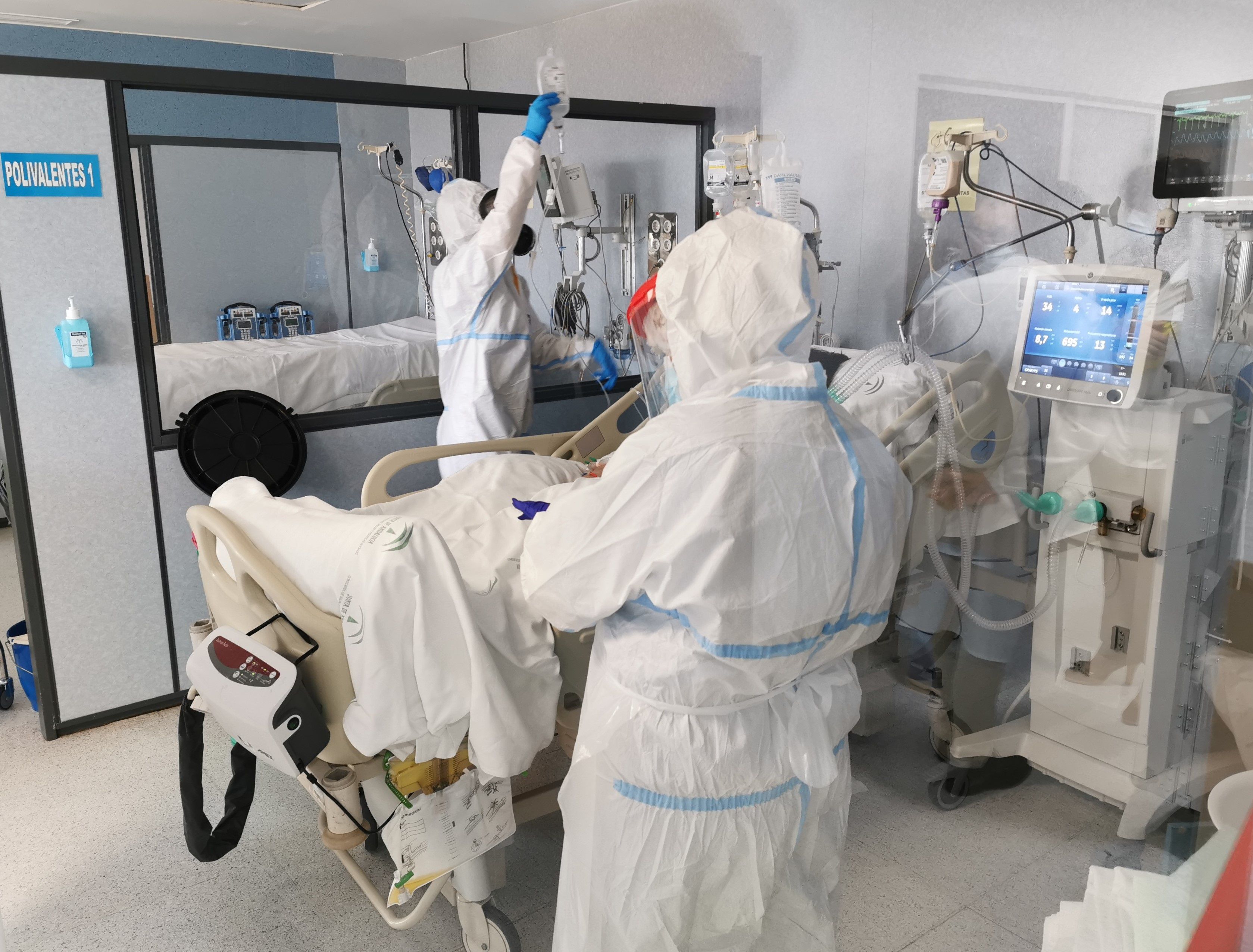 Un estudio muestra la relación entre mortalidad y mala gestión de la pandemia en España