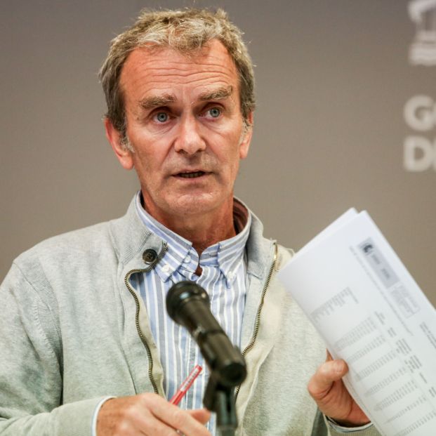Fernando Simón anuncia que los mayores de 65 años se vacunarán "en una o dos semanas" Fernando Simón anuncia que los mayores de 65 años se vacunarán "en una o dos semanas"